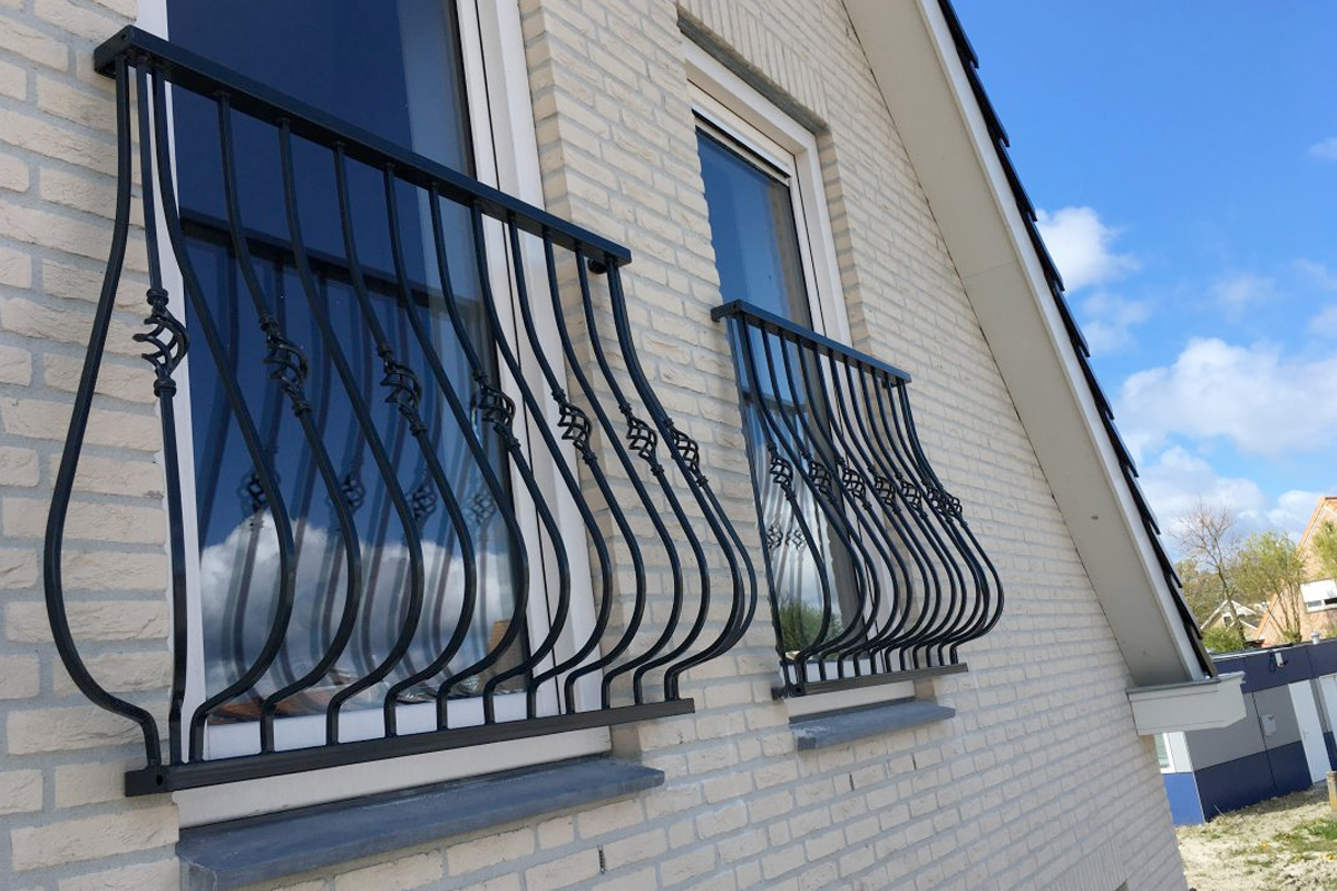 Französischer Balkon aus Stahl